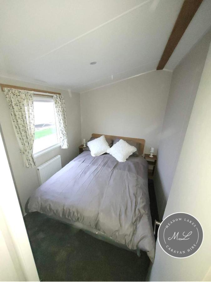 Palm Grove 181- Golden Palm - Pet Friendly, Wifi, Central Heating, Bed Linen - Meadow Lakes Caravan & Lodge Hire Chapel Saint Leonards Exterior foto