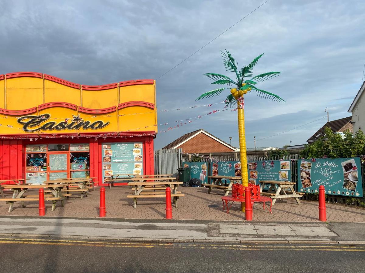 Palm Grove 181- Golden Palm - Pet Friendly, Wifi, Central Heating, Bed Linen - Meadow Lakes Caravan & Lodge Hire Chapel Saint Leonards Exterior foto