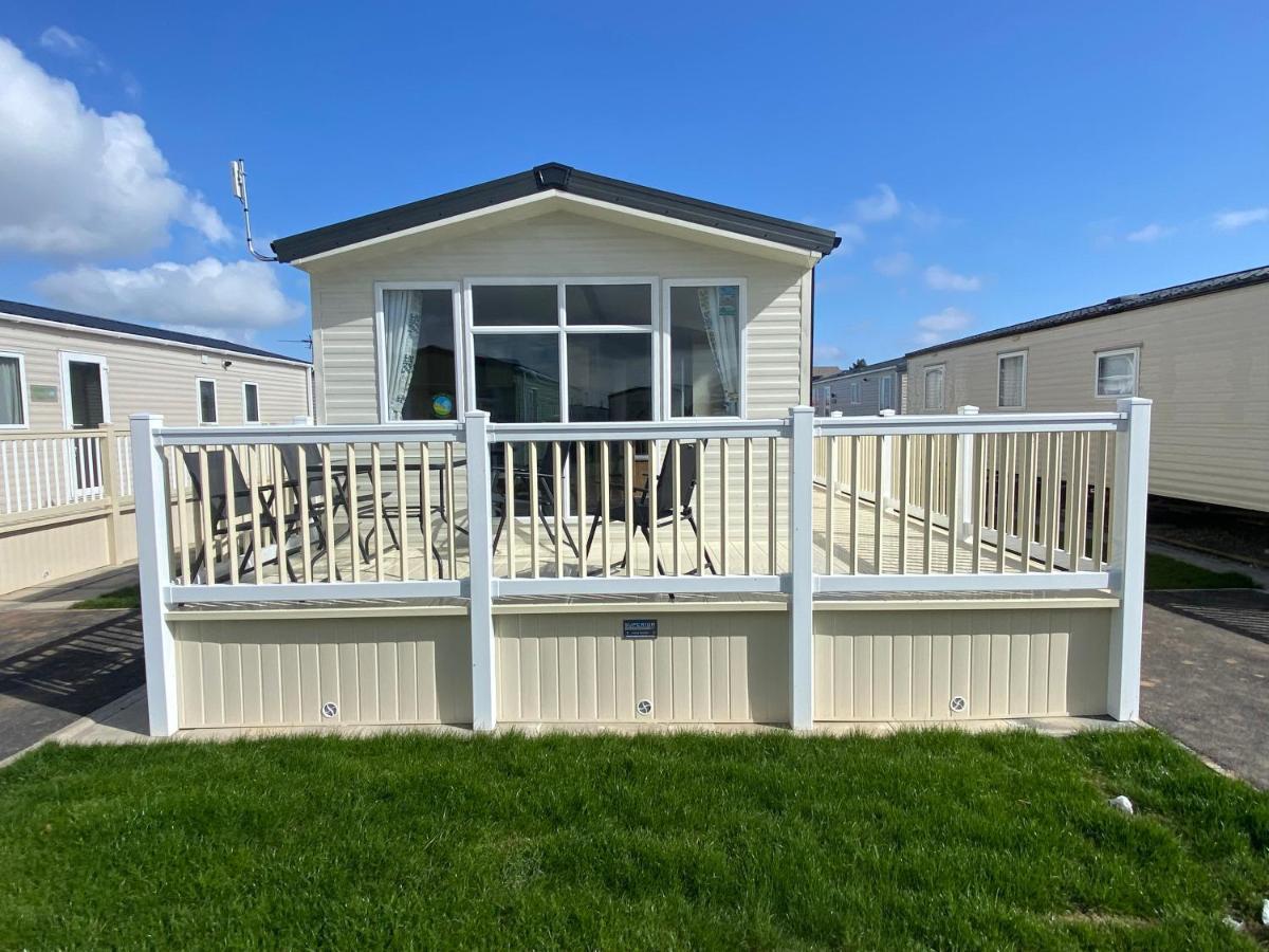 Palm Grove 181- Golden Palm - Pet Friendly, Wifi, Central Heating, Bed Linen - Meadow Lakes Caravan & Lodge Hire Chapel Saint Leonards Exterior foto